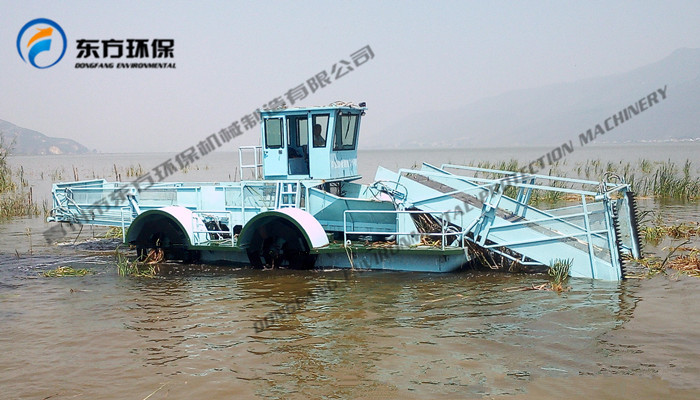 云南普者黑景区管委会购买的DFGC-110 割草保洁船