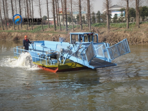 唐山市水务局购买的DF-BJ85型全自动保洁船明轮