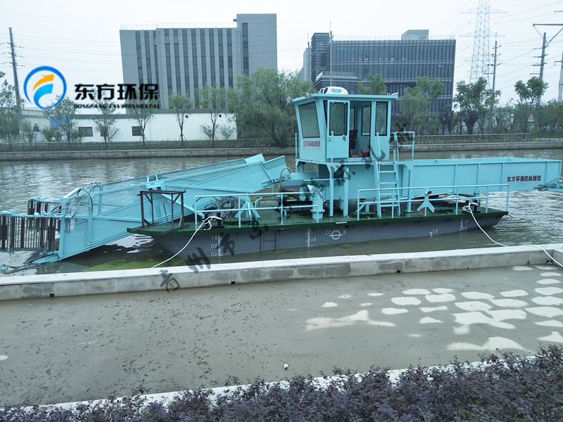  上海市市政部门购买的DF-BI110型全自动水面保洁船螺旋桨