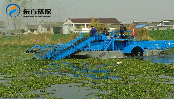 江苏省盐城市水务局购买的DFSHL-110 型多功能水花生打捞船